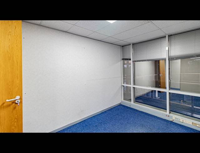 617M² OFFICE TO LET IN FERNDALE